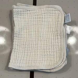 Muslin burp cloths